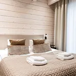 Santa's Luxury Boutique - Santa Claus Village Willa