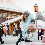 Santa's Luxury Boutique - Santa Claus Village Willa *