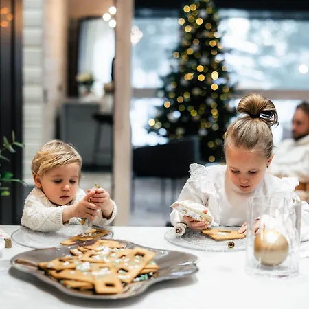 Willa Santa's Luxury Boutique - Santa Claus Village *
