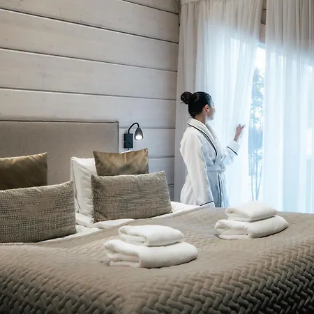 Willa Santa's Luxury Boutique - Santa Claus Village *